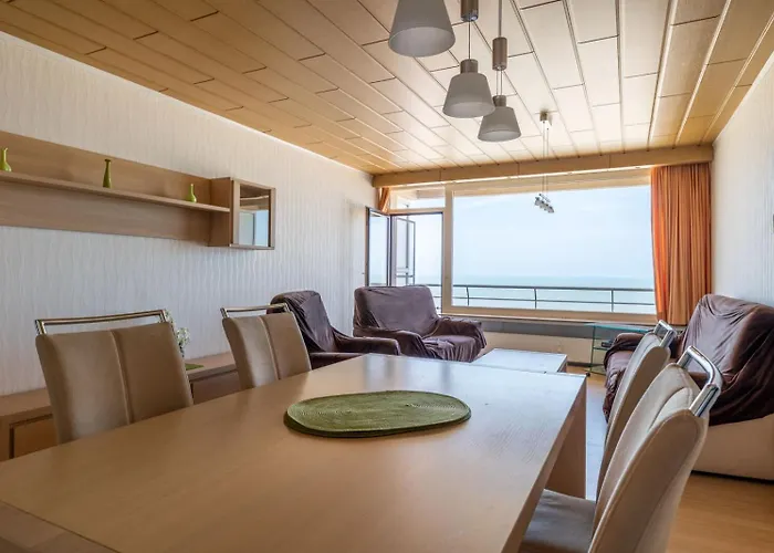 Bel Air - Spacious 2-bedroom With Frontal Sea View T117 * Ostende